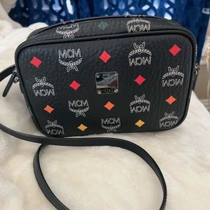 MCM Camera Bag. Multicolor.